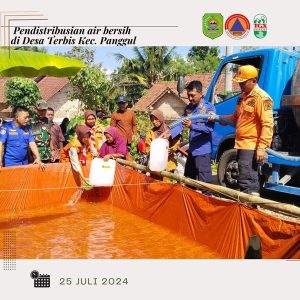 Kamis, 25 Juli 2024 BPBD Kabupaten Trenggalek Melakukan distribusi air Bersih Ke Desa Terbis Kec. Panggul Kab. Trenggalek