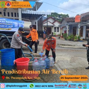 Rabu, 25 September 2024 BPBD Kab. Trenggalek berkolaborasi dengan TNI, POLRI melakukan Distribusi Air Bersih Ke Kecamatan Gandusari dan Kecamatan Tugu