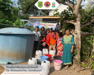Minggu, 29 September 2024 BPBD Kab. Trenggalek bersama PGRI trenggalek mendistribusikan air bersih