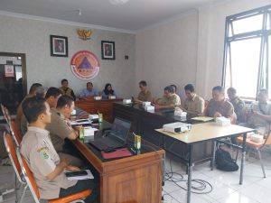 Selasa, 1 Oktober 2024 BPBD Kabupaten Trenggalek melaksanakan rapat Koordinasi penanganan bencana Kekeringan dan Karhutla Kab. Trenggalek